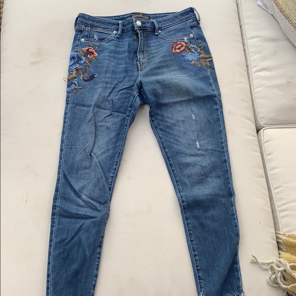 Appliqué skinny jeans